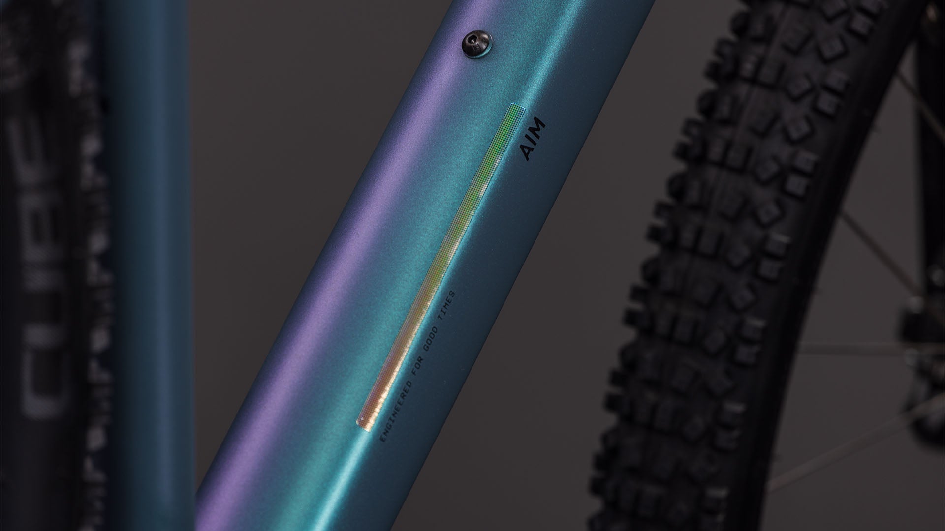 Cube Aim Pro smaragdgrey´n´prism (2026)