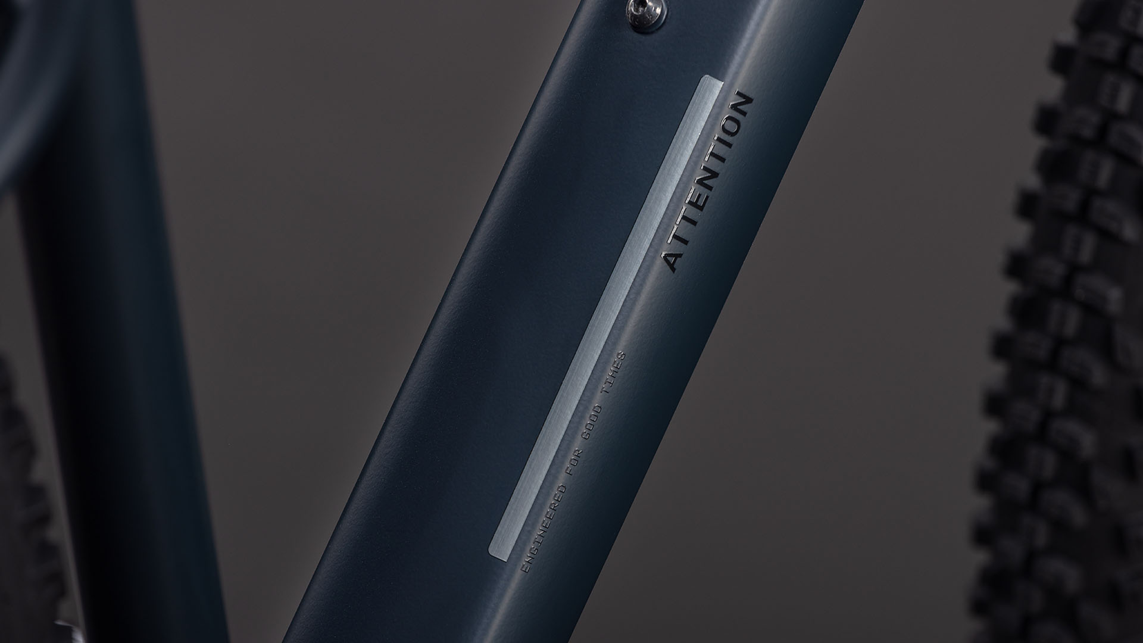 Cube Attention Pro night´n´black (2026)