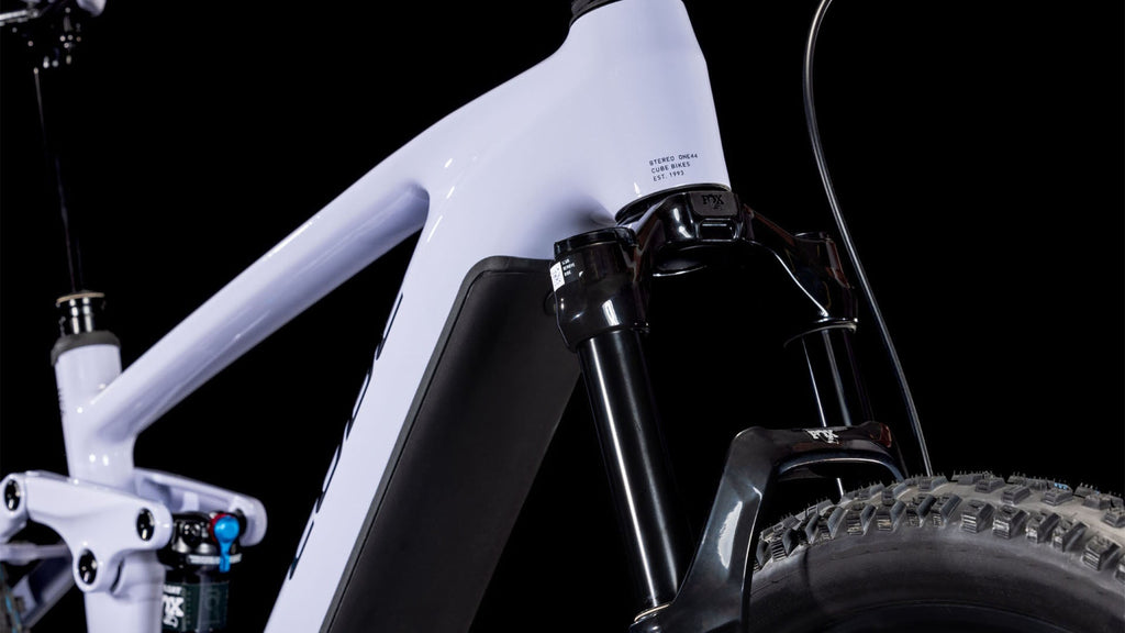 Cube Stereo Hybrid ONE44 EXC cyclamen´n´black (2025)